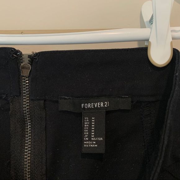 Black Forever 21 Skirt - Picture 5 of 6